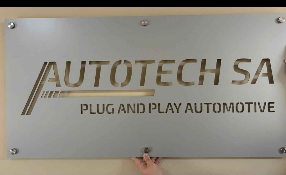 Aluminium Signage (1000 × 400)