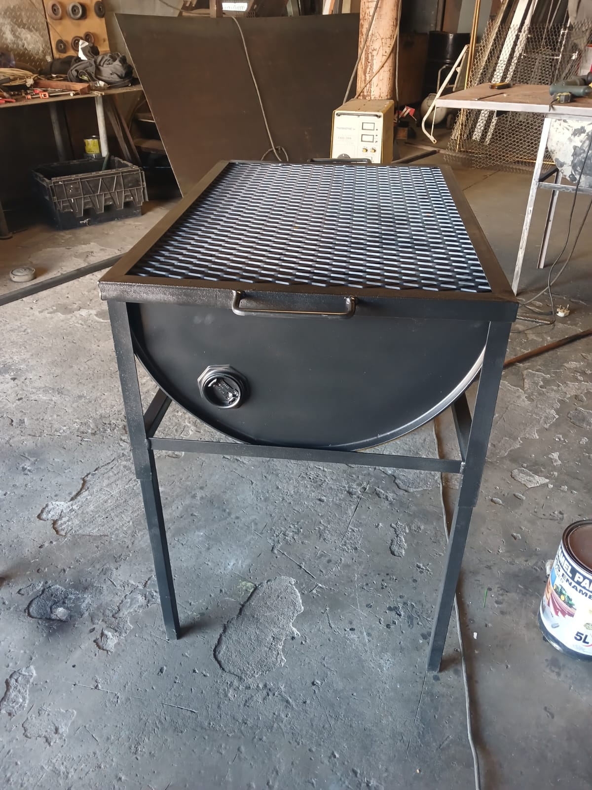 Portable Steel Braai with Grid