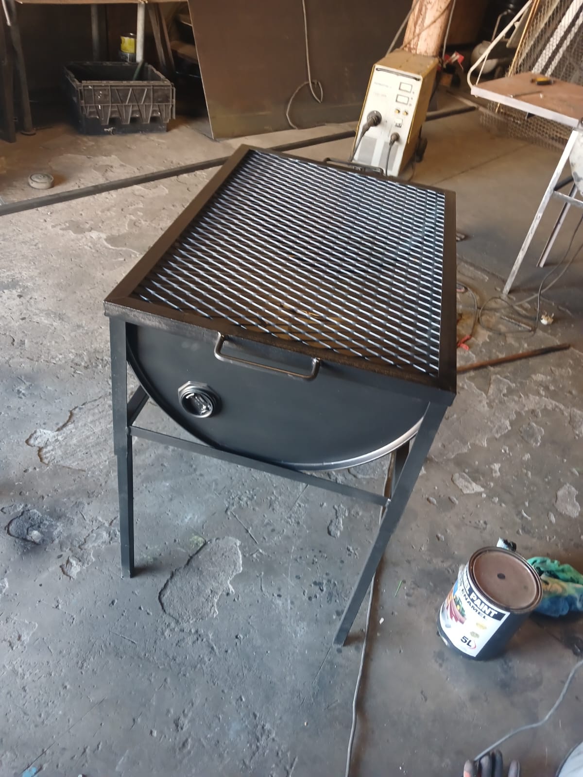 Portable Steel Braai with Grid