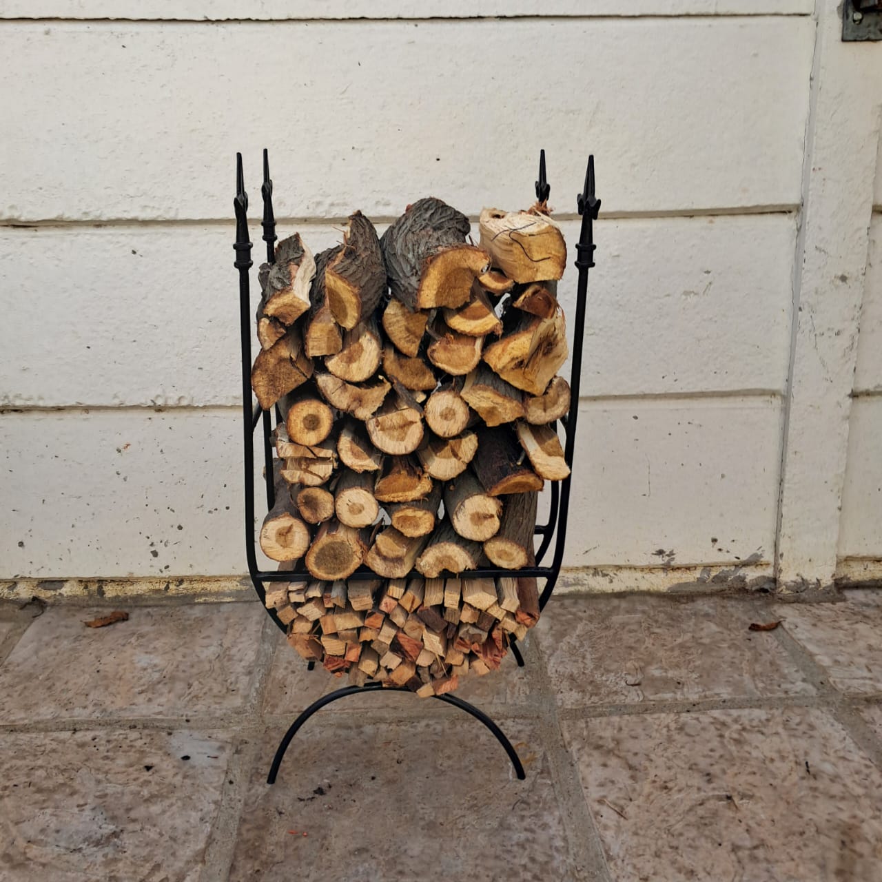 Wood Storage Castor Iron Stand