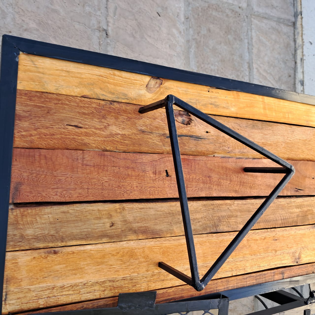 Cast Iron Tripod Potjie Stand