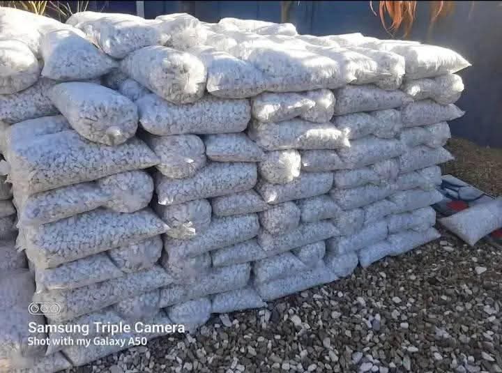 Pebble Stones Grey 30kg Bag